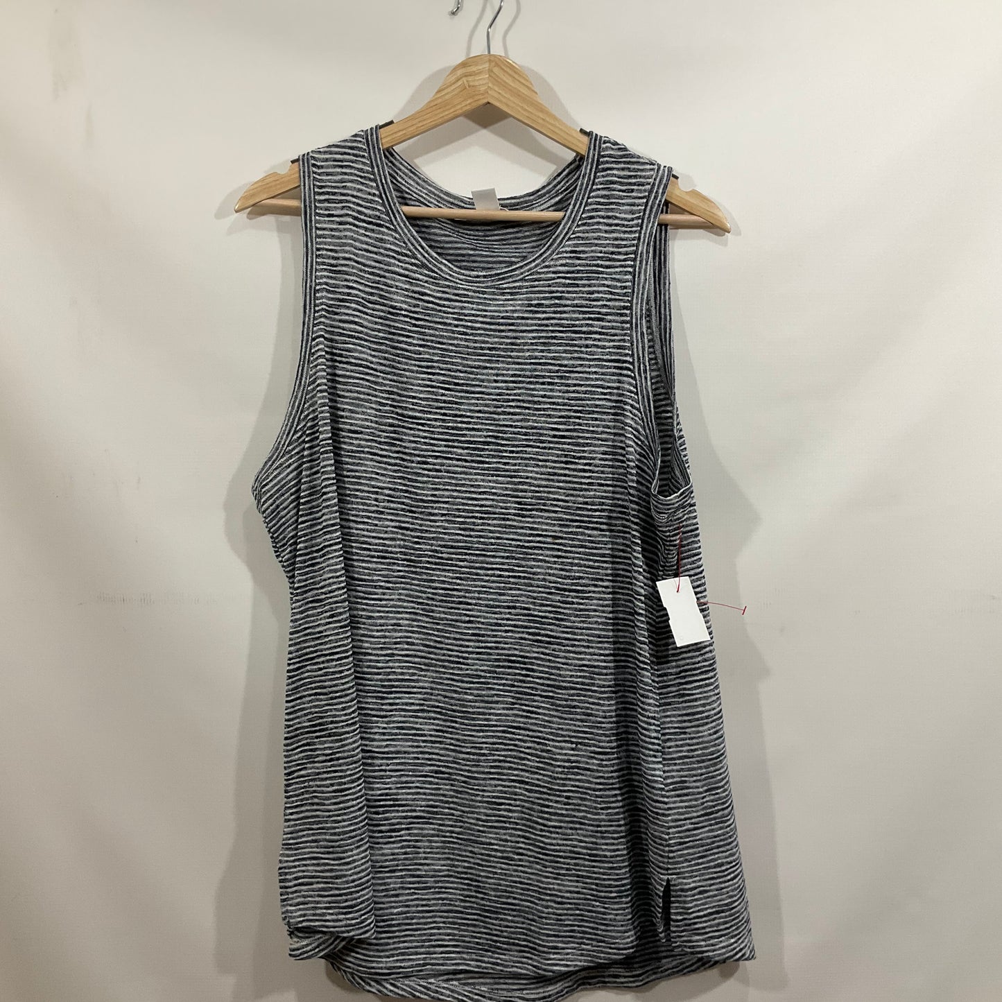 Athletic Tank Top By Athleta In Striped Pattern, Size: Xl