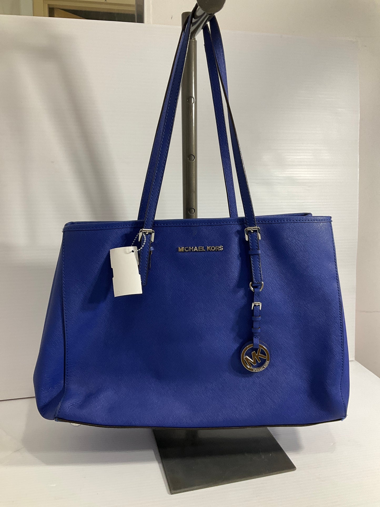 Handbag Designer By Michael Kors In Blue, Size:Medium