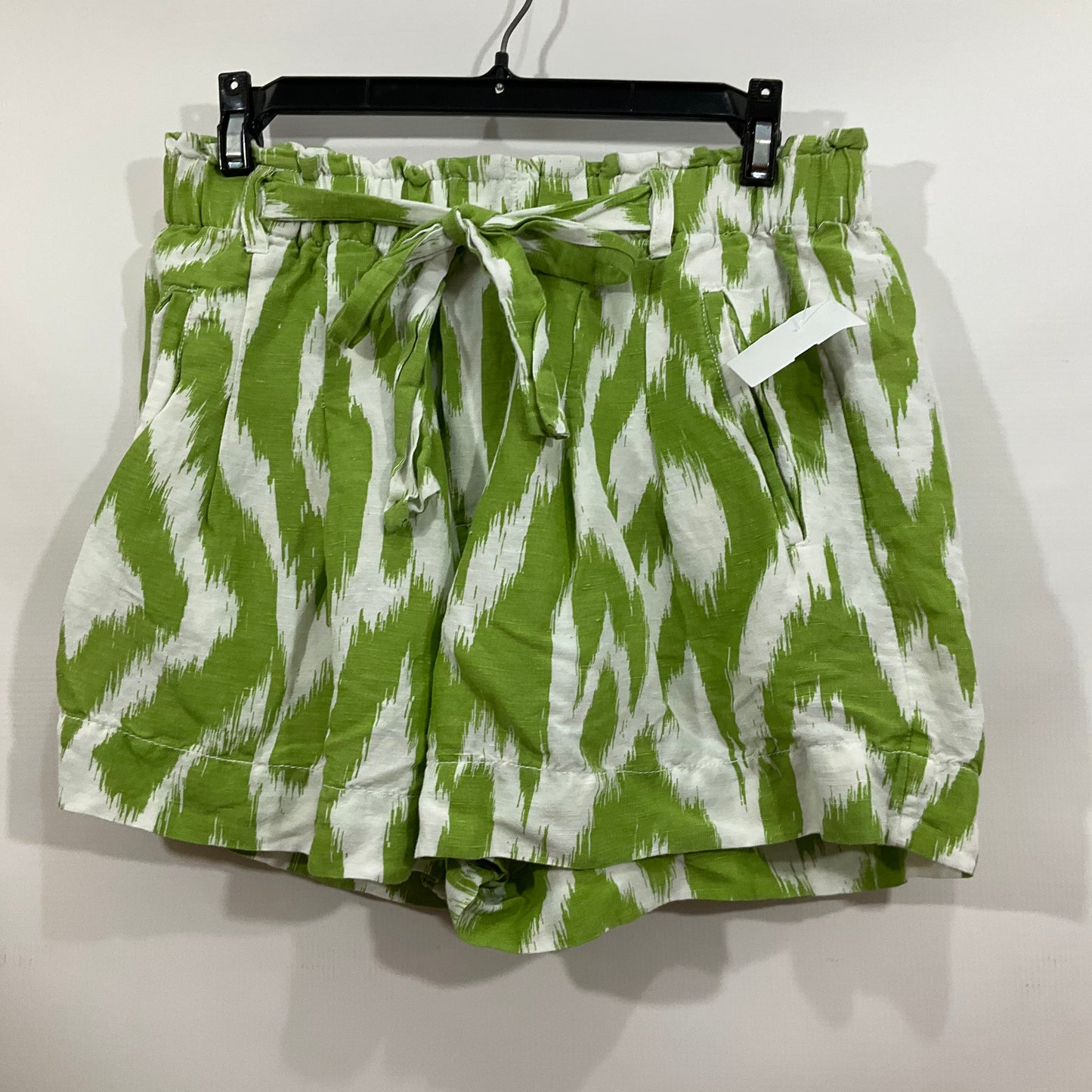 SHORTS by ANTHROPOLOGIE In GREEN & WHITE, Size: S