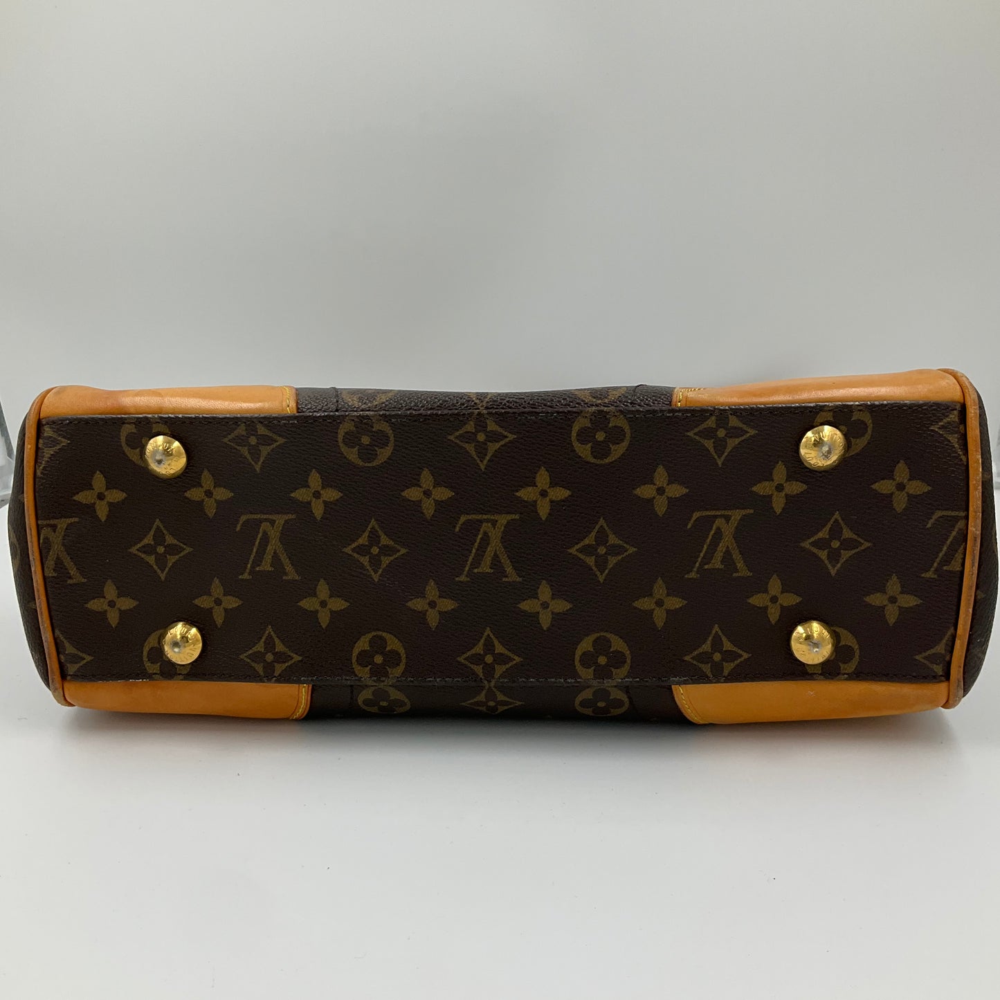 Handbag Luxury Designer By Louis Vuitton In Brown, Size:Medium