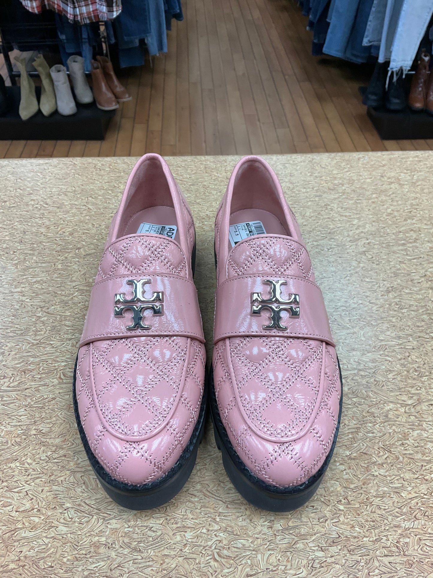 SHOES DESIGNER by TORY BURCH In PINK, Size: 5.5