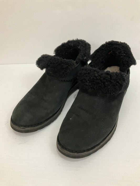 Boots Ankle Flats By Ugg  Size: 8.5