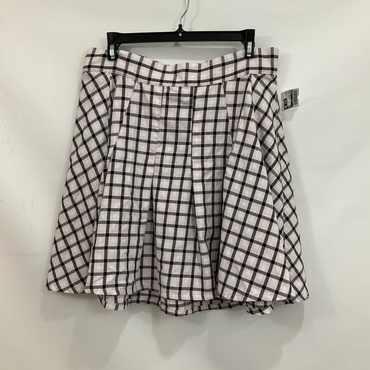 Skirt Mini & Short By Torrid  Size: M