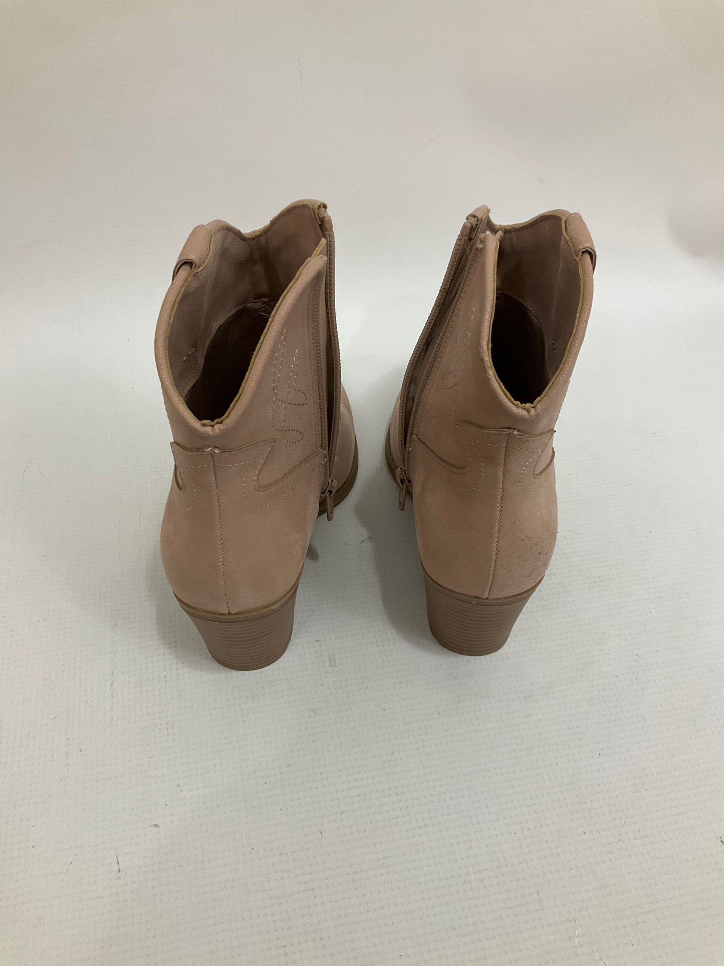 Boots Western By Maurices  Size: 6