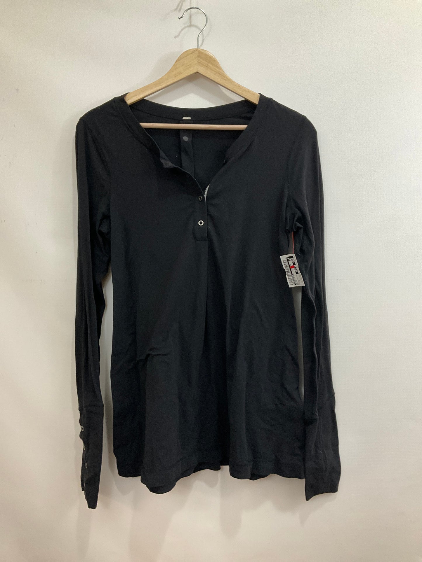 Athletic Top Long Sleeve Collar By Lululemon  Size: S